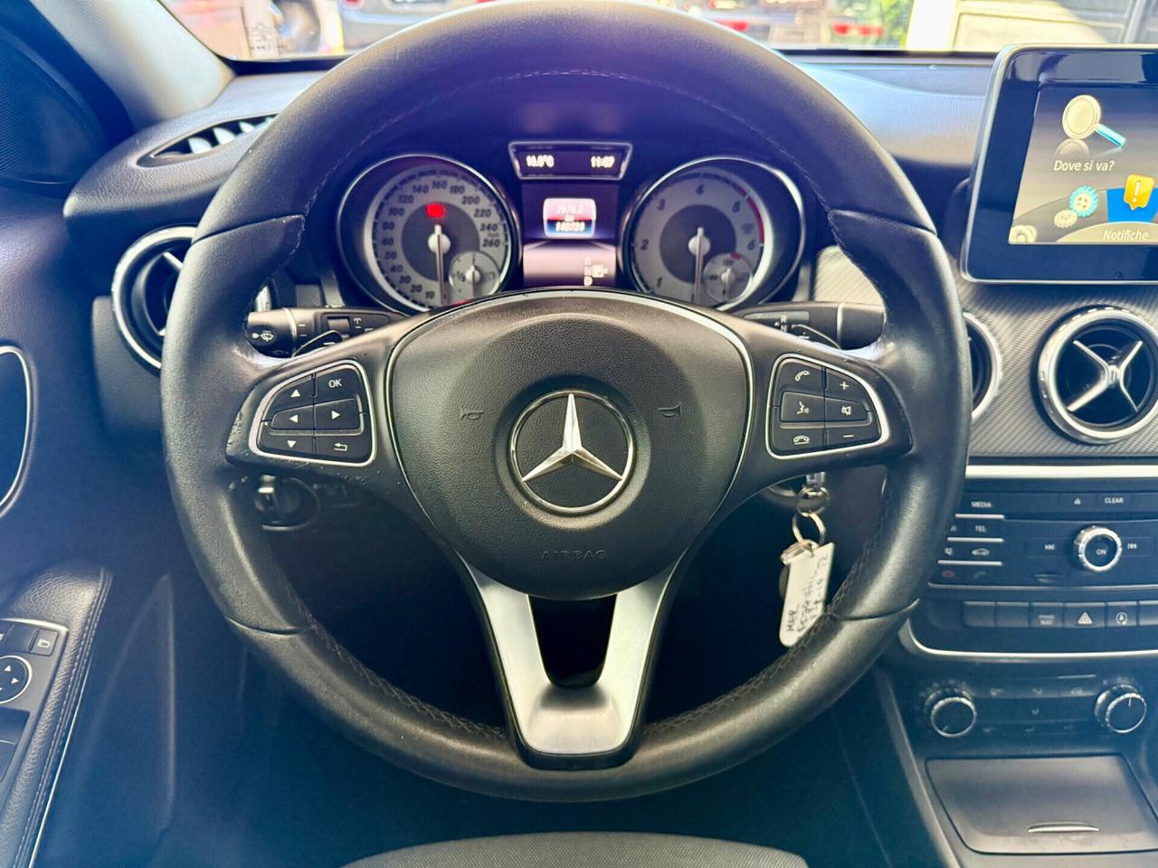 Mercedes-benz GLA 200 d Sport Auto