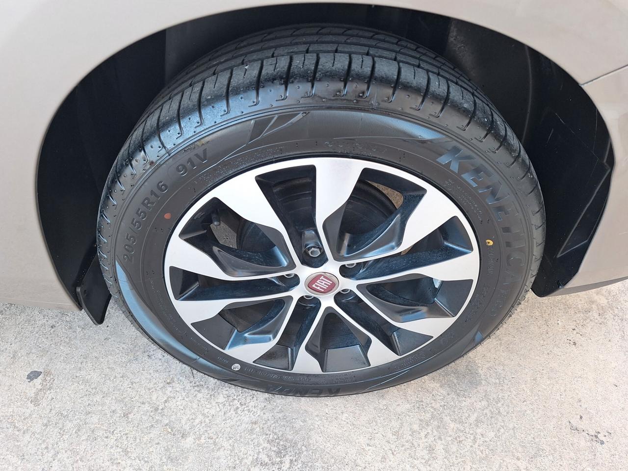 Fiat Tipo 1.3 mjt 95 cv E6 "BERLINA" 68000 km 2020