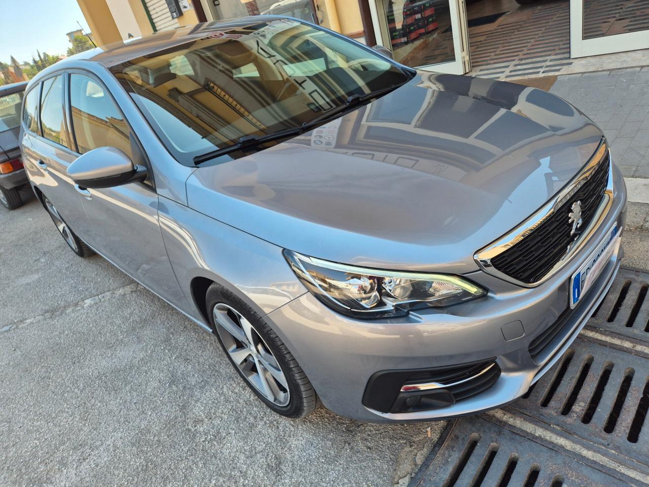 PEUGEOT 308 ANNO 2018 1.5 HDI 130 CV LED NAVIGATORE KM CERT