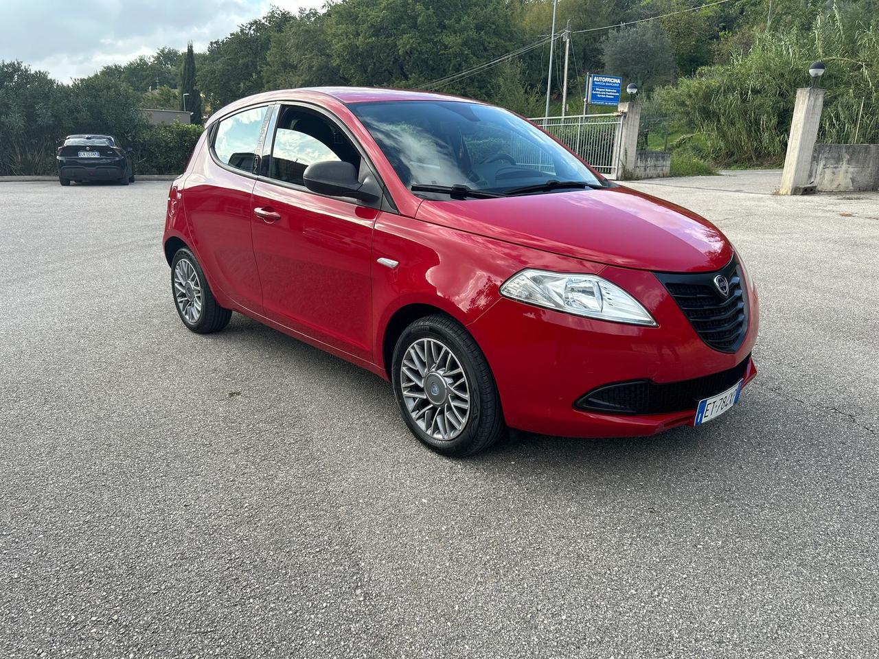 Lancia Ypsilon S MomoDesign 1.2 LPG