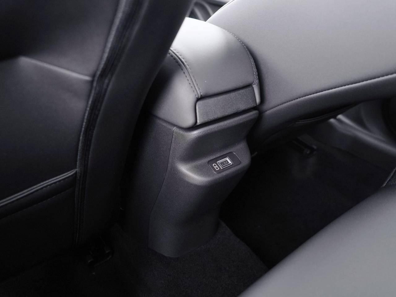 Jeep Avenger 1.2 Turbo 100 CV Altitude VARI ALLESTIMENTI E COLORI KM0