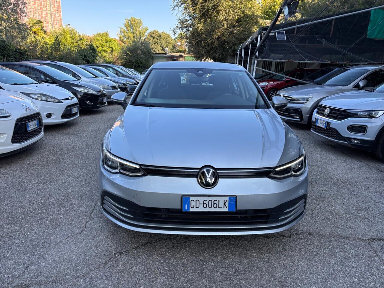 Volkswagen Golf 1.0 eTSI DSG HYBRID OK NEOPATENTATI