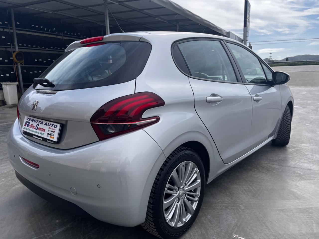 Peugeot 208 PureTech 82 Stop&Start 5 porte Allure