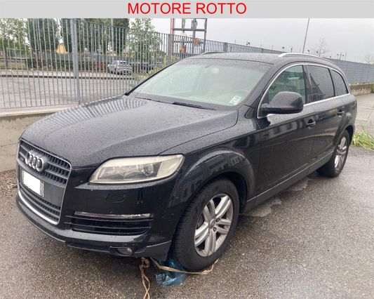 AUDI Q7 3.0 V6 tdi quattro tiptronic