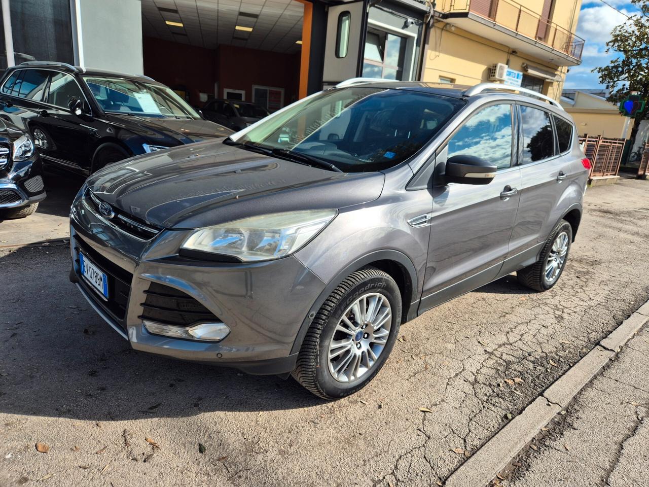 Ford Kuga 2.0 TDCI 140 CV 4WD Titanium