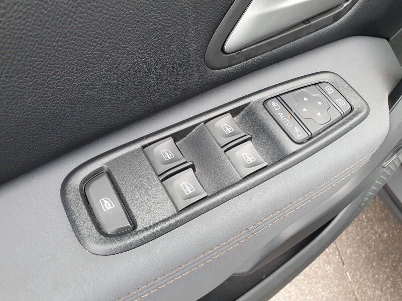 DACIA NEW Duster 1.0 Tce 101CV GPL NAV PARK CAM360