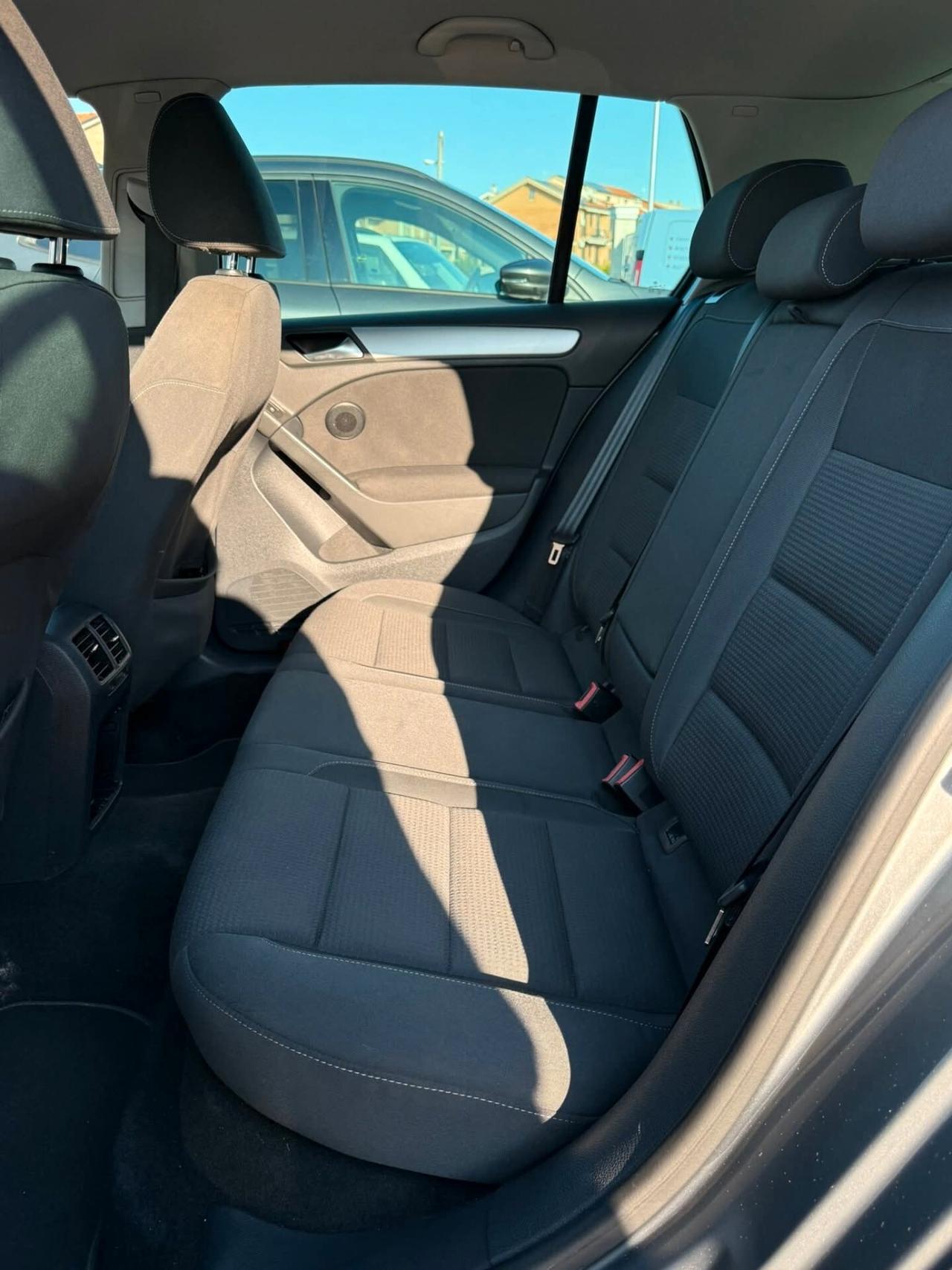 Volkswagen Golf 1.6 TDI DPF 3p. Highline