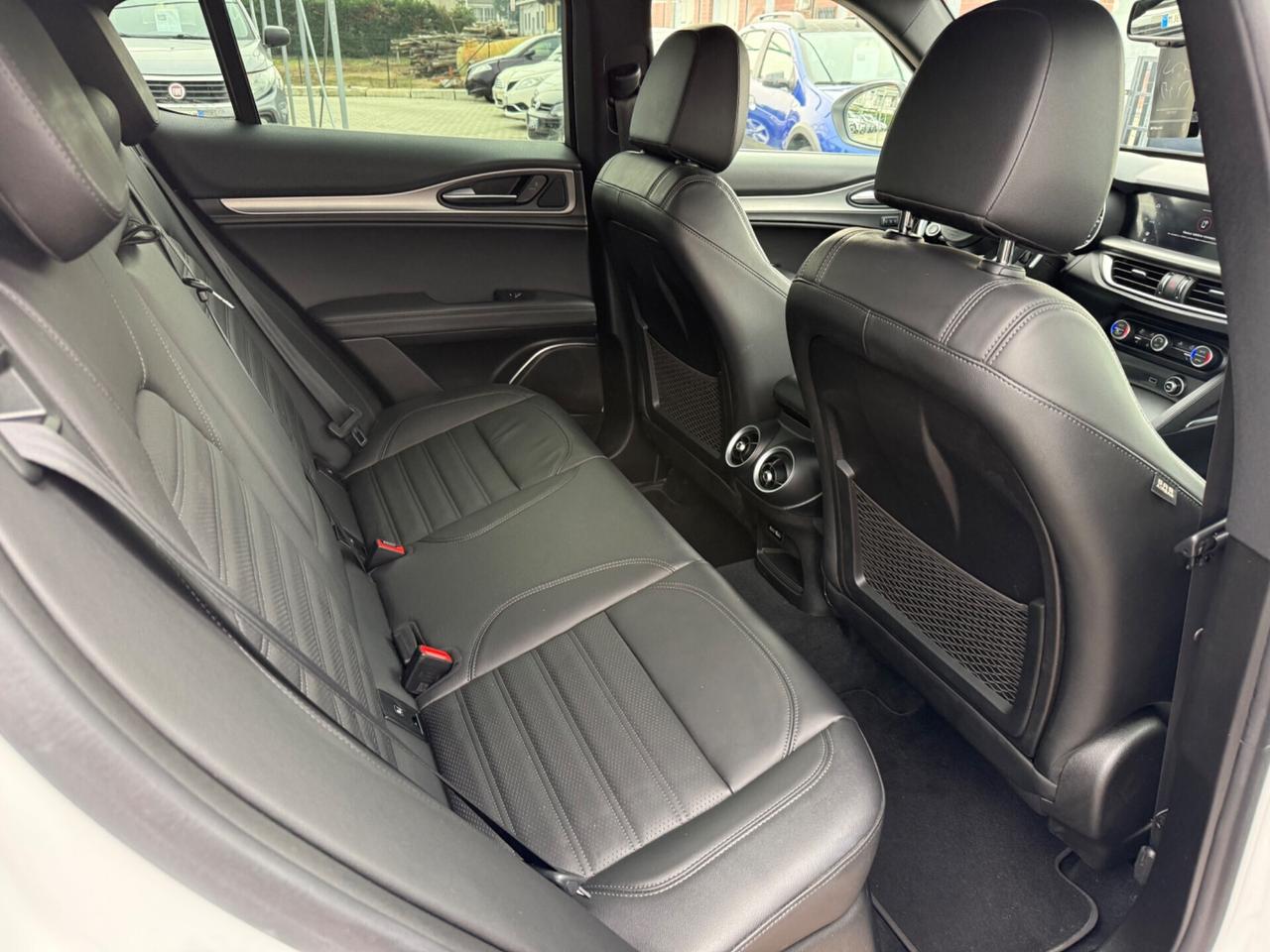 Alfa Romeo Stelvio 2.2 Turbodiesel 210 CV AT8 Q4 Veloce