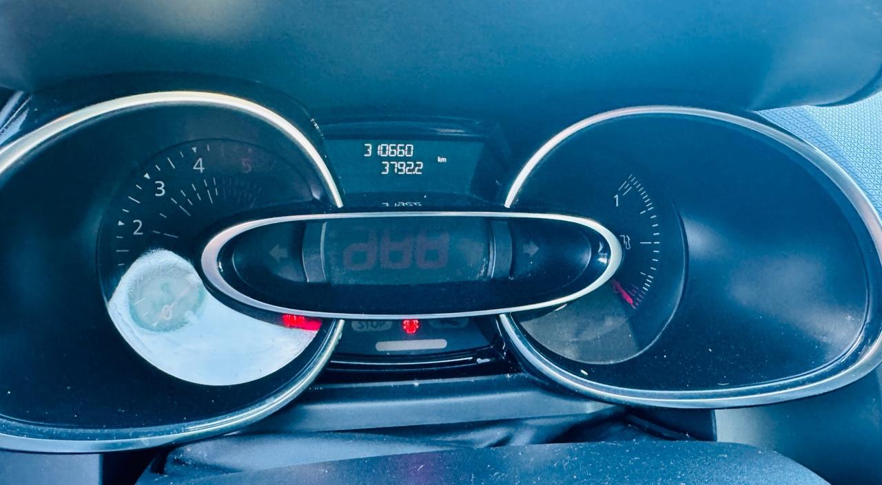 Renault Clio Sporter dCi 8V 75 CV Moschino Aurocarro
