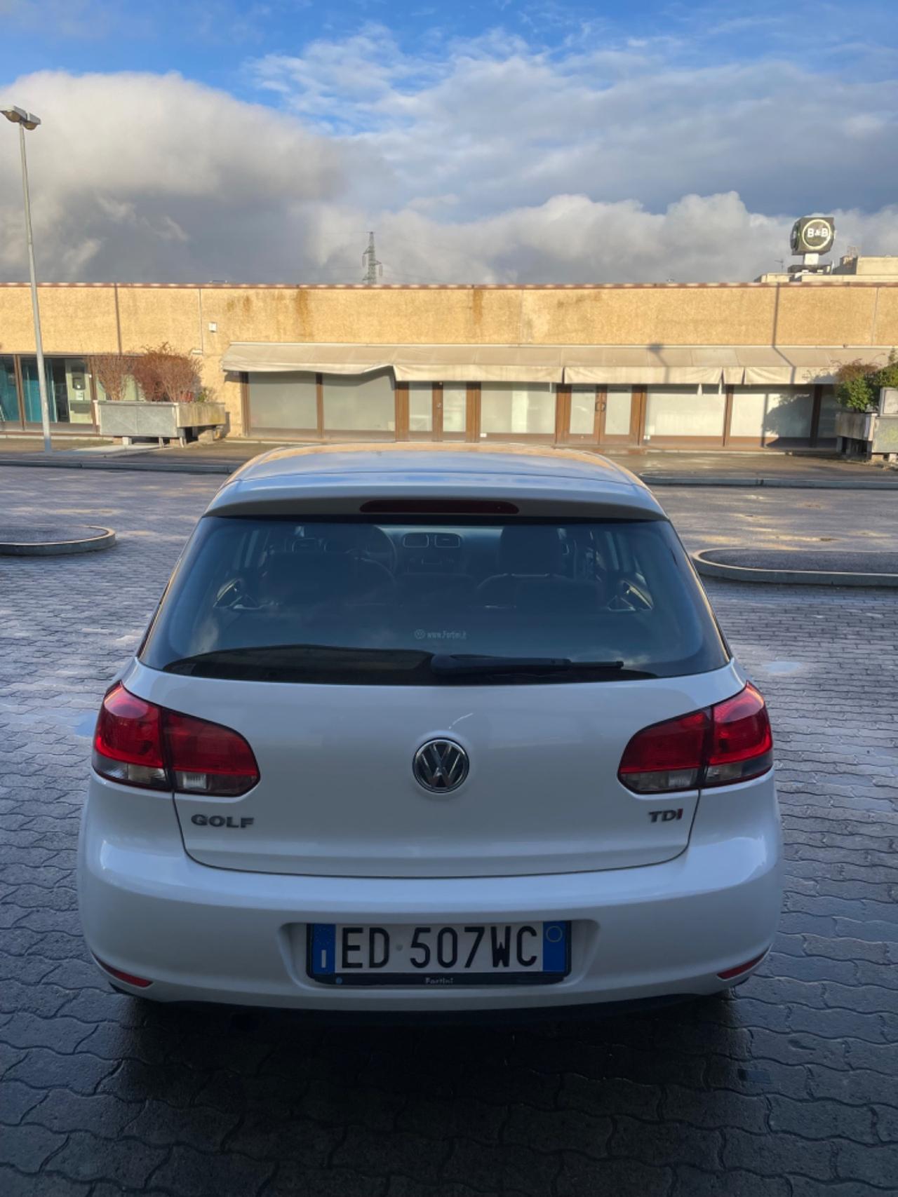 Volkswagen Golf 1.6 TDI DPF 5p. Highline