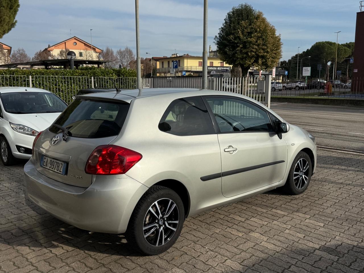 Toyota Auris 1.4 D-4D 3 porte Sol