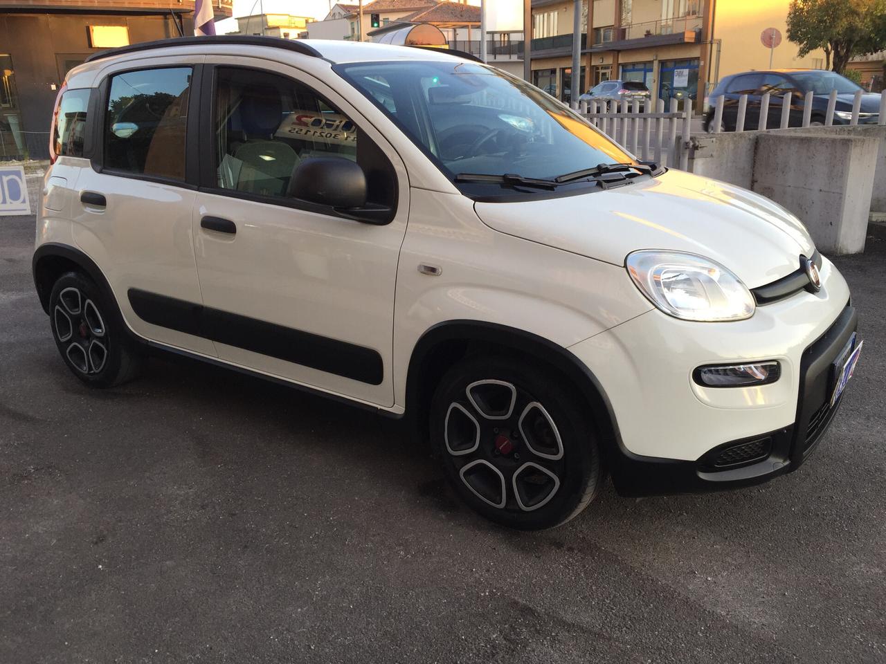 Fiat Panda 1.0 FireFly S&S Hybrid City Life X NEOPATENTATI