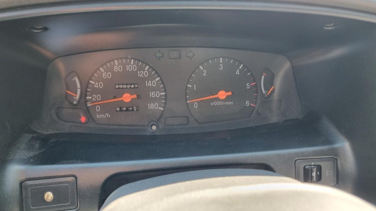 Mitsubishi L200 2.5TDI 4WD Cassone LUNGO