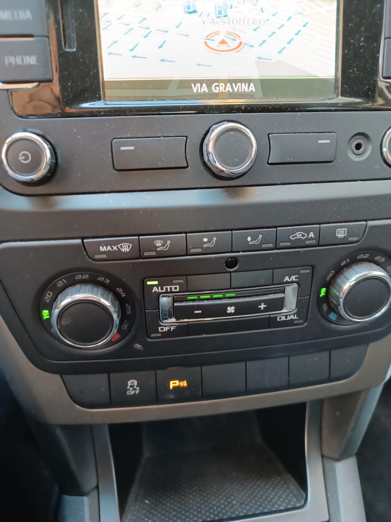 Skoda Yeti Outdoor 2.0 TDI 110CV AMBITION NAVI CAMERA FULL