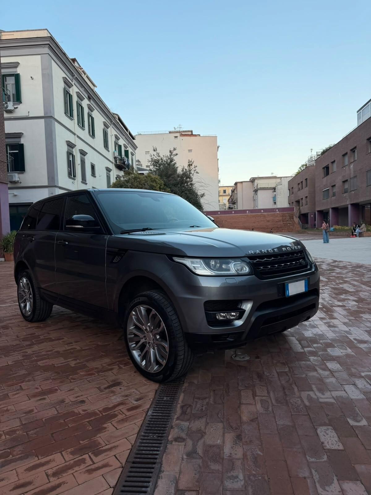 Land Rover Range Sport 3000 TDV6 HSE R DYNAMIC