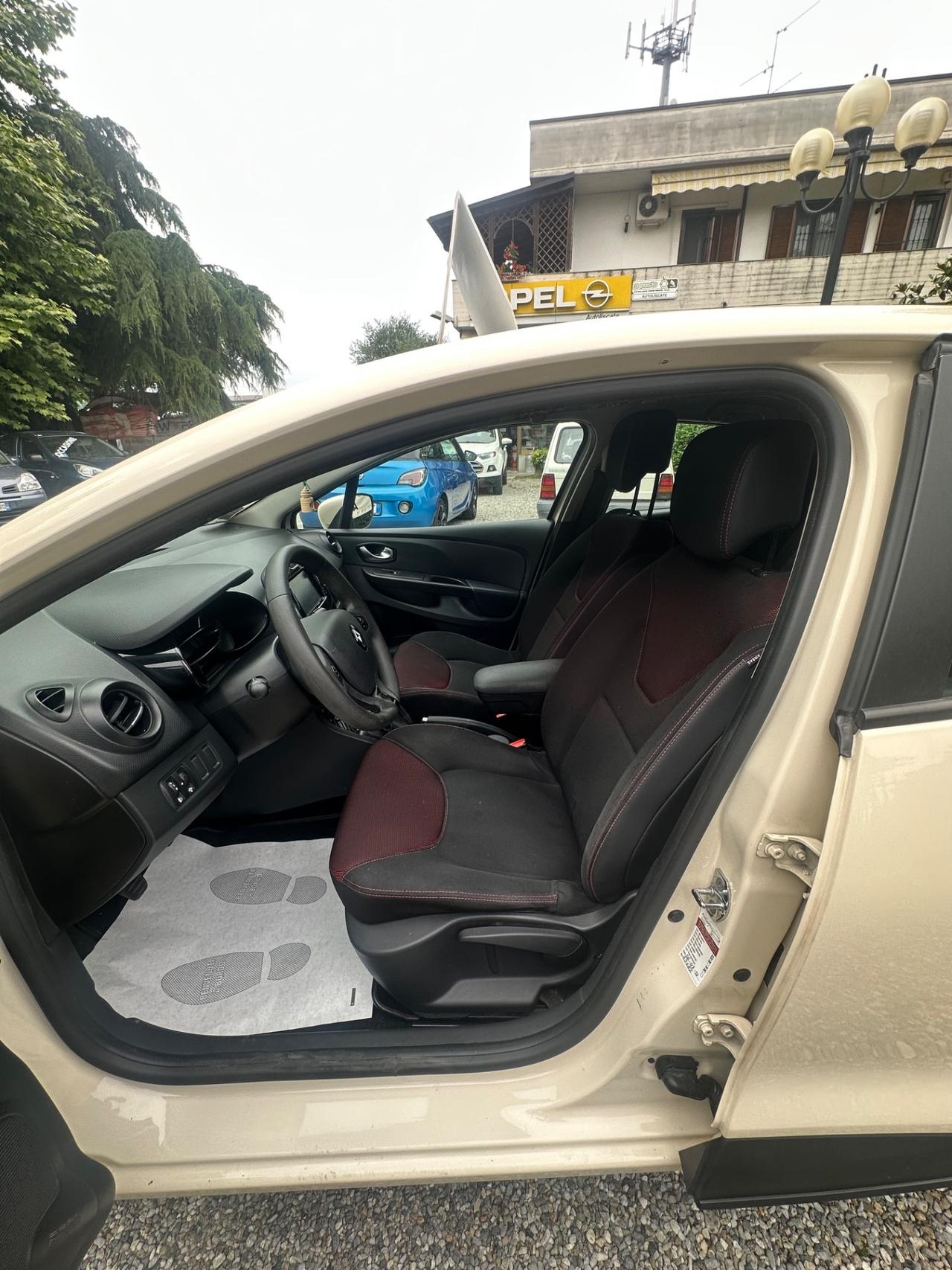 Renault Clio 1.2 75 CV 5 porte Duel