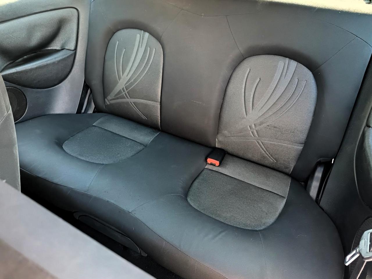 Lancia Ypsilon 1.2 UNYCA