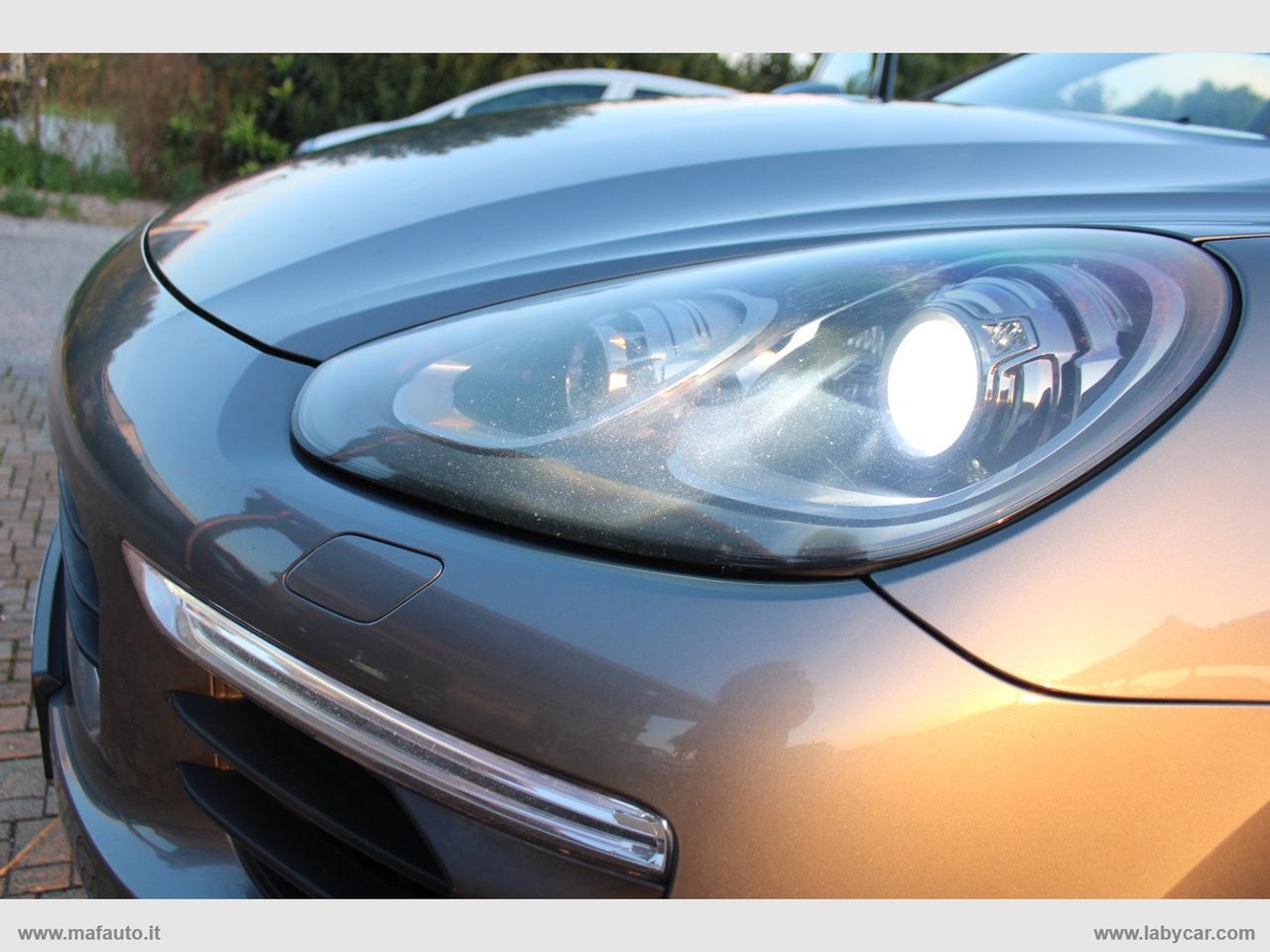 PORSCHE Cayenne 3.0 Diesel Platinum Edition