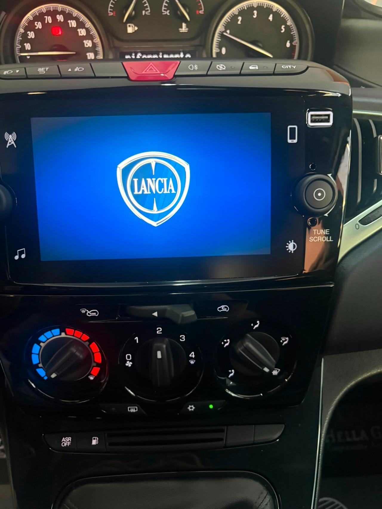 Lancia Ypsilon GPL ( Prezzo reale, no vincoli)