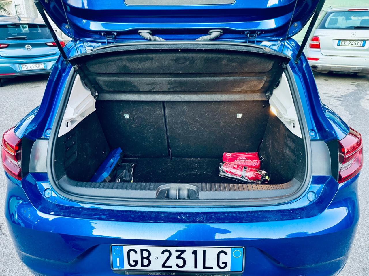 Renault Clio Full Hybrid E-Tech 140 CV 5 porte Initiale Paris