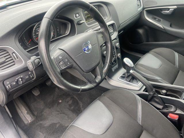 VOLVO V40 D2 1.6 DIESEL 115 CV Momentum
