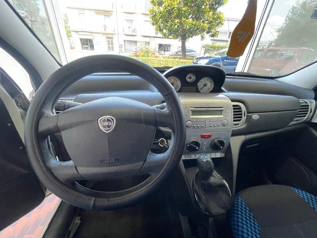 Lancia Ypsilon 1.4 Ecochic GPL