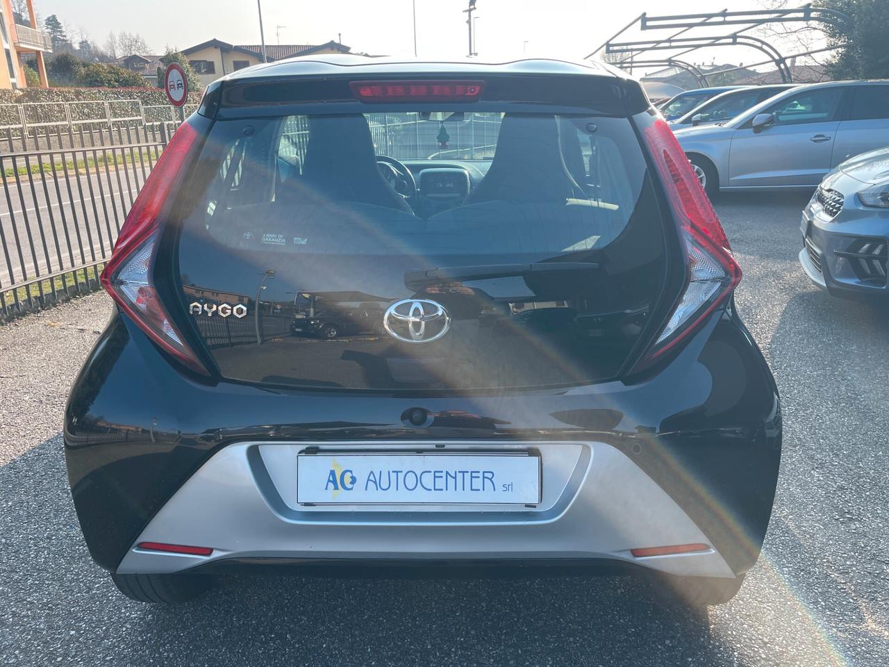 Toyota Aygo 1.0 VVT-i 72 CV 5 porte x-business MMT