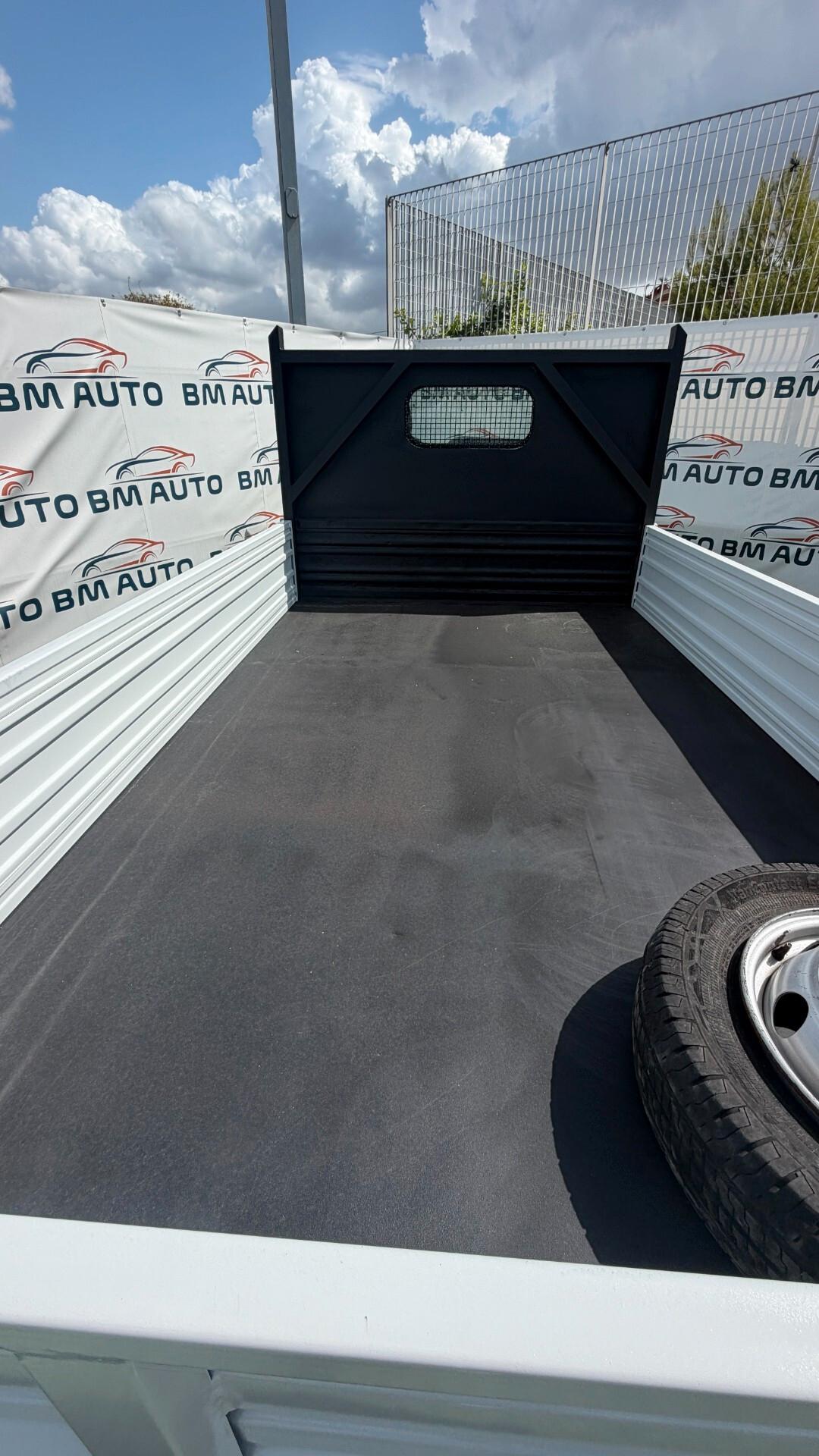 Nissan Cabstar 120.35 3.0 RIBALTABILE TRILATERALE
