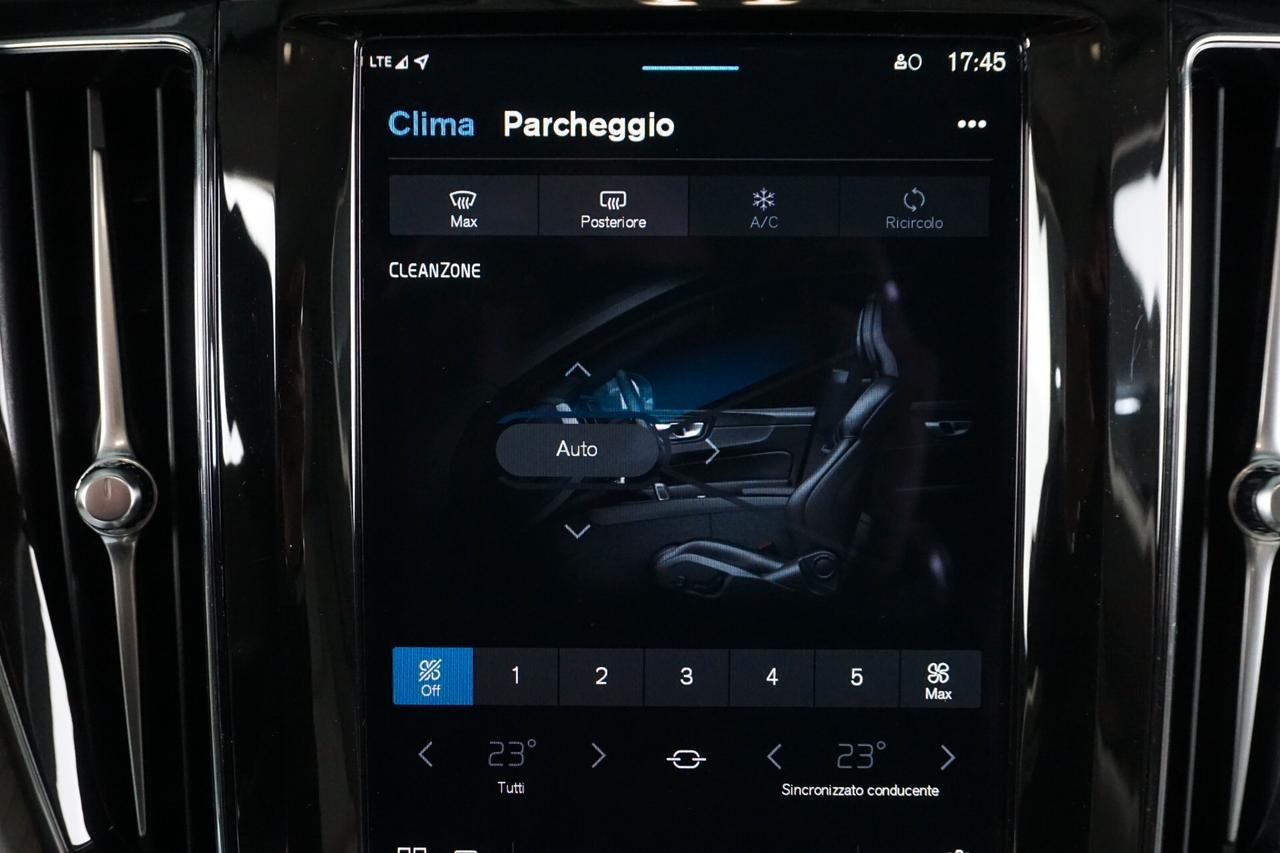 Volvo XC 60 B4 (d) auto AWD autocarro Ultimate Dark