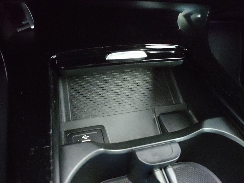 Mercedes-Benz Classe A A 180 AMG Line Premium auto Advanced Plus