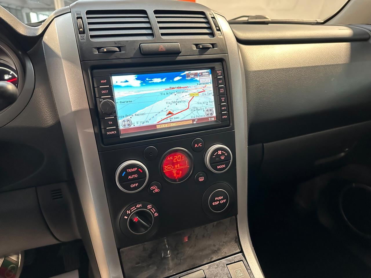 Suzuki Grand Vitara 2.4 5 porte AUTOMATICA - RIDOTTE BLOCCO DIFF.