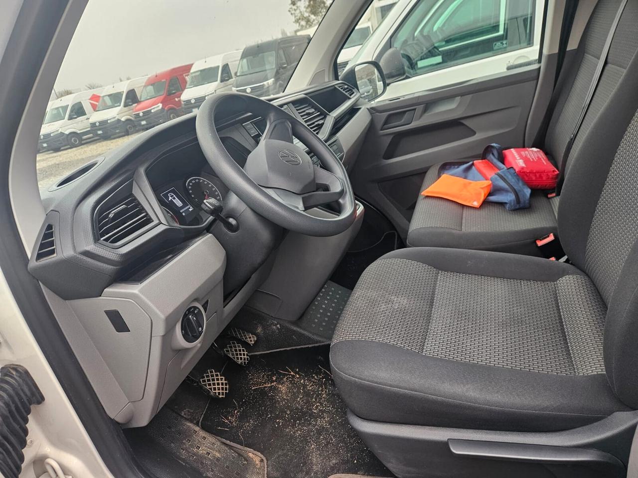 Volkswagen Caravelle 2.0 TDI 9P con IVA esposta