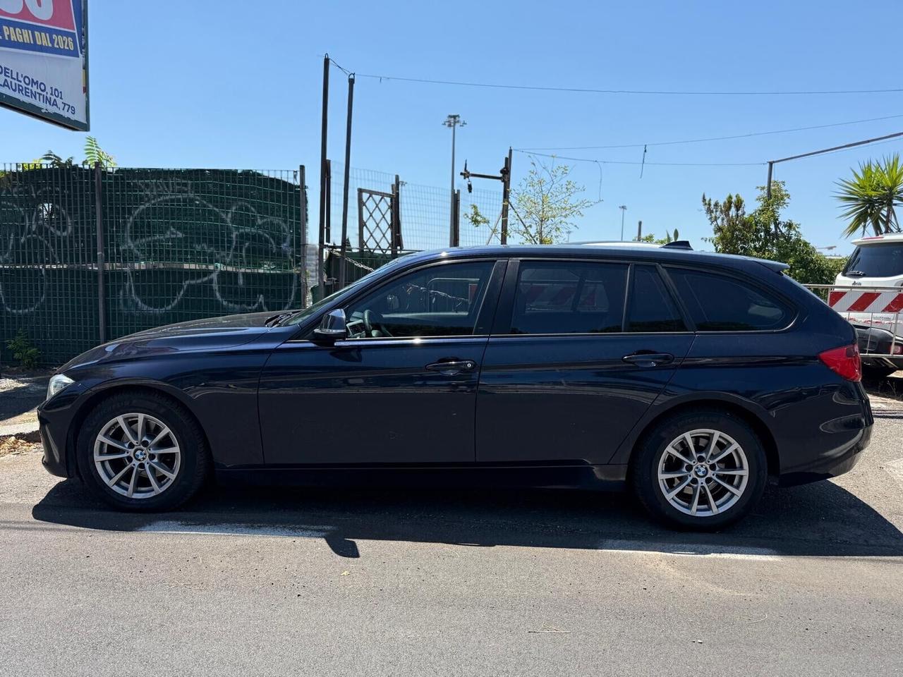 Bmw 318d Touring Business aut. Navi Professional Fari Xeno