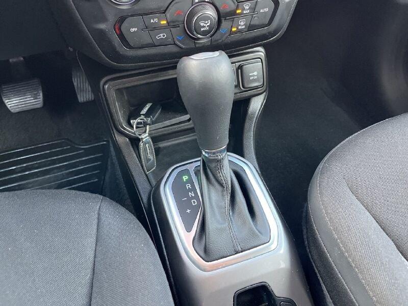 Jeep Renegade 2019 1.5 turbo t4 mhev Limited 2wd 130cv dct