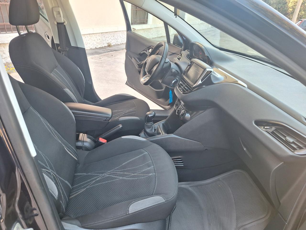 Peugeot 208 1.4 HDi 68 CV 5 p PERFETTA 2015
