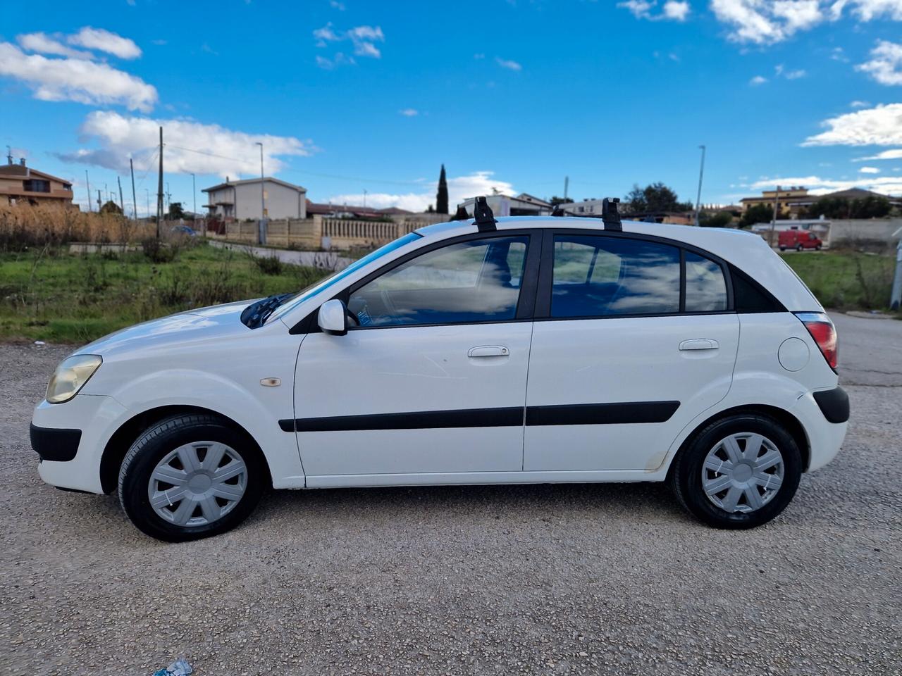 Kia Rio 1.5 16V CRDi 5p. EX Challenge