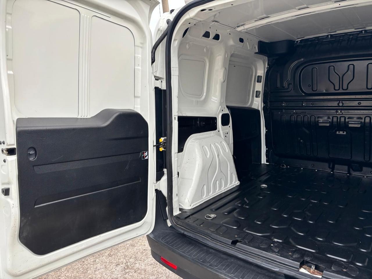 Fiat Doblò 1.6 MJT 105CV PC-TN Cargo - 2020