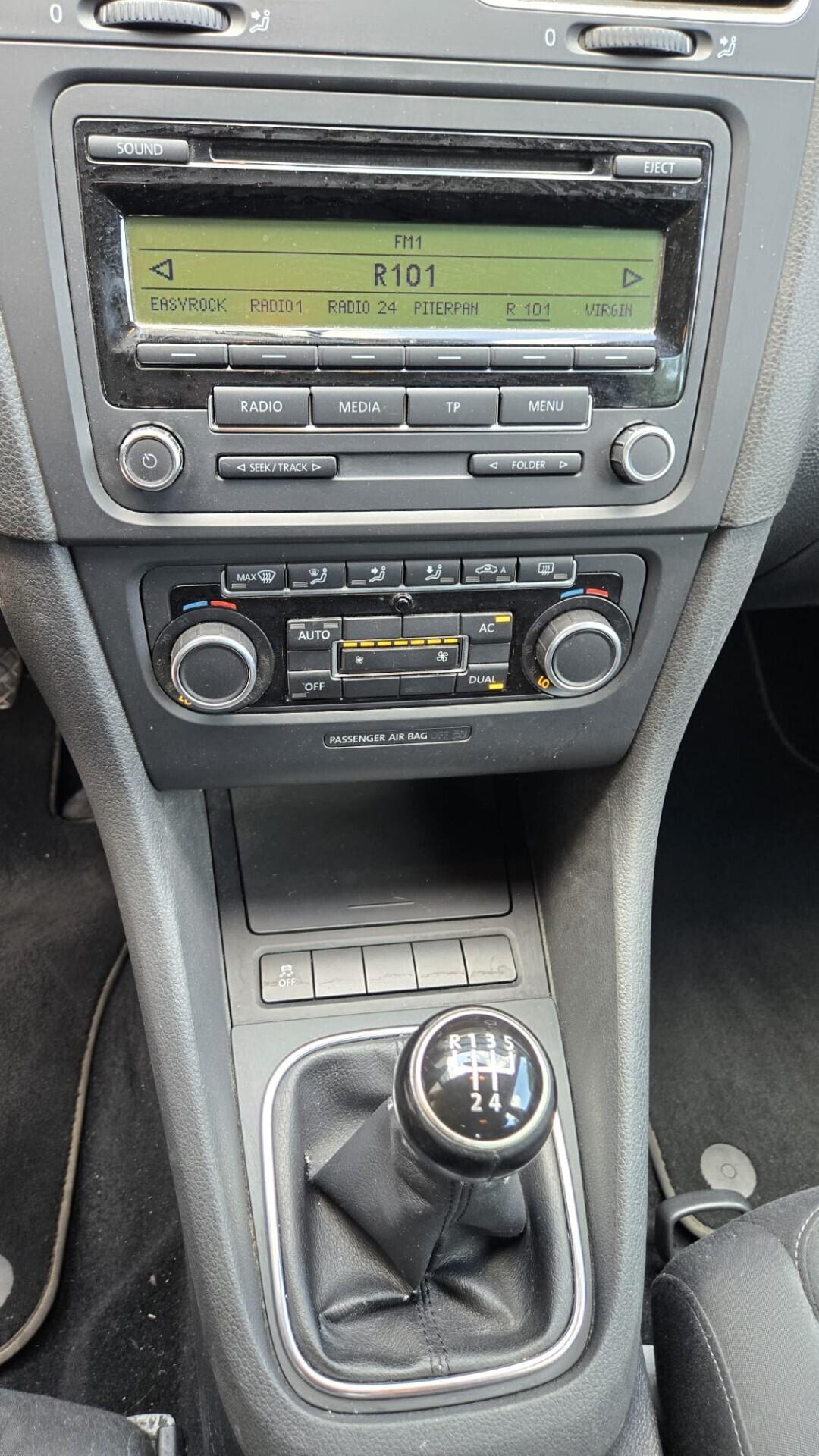 Volkswagen Golf 1.6 TDI 5p. Highline Neopatentati