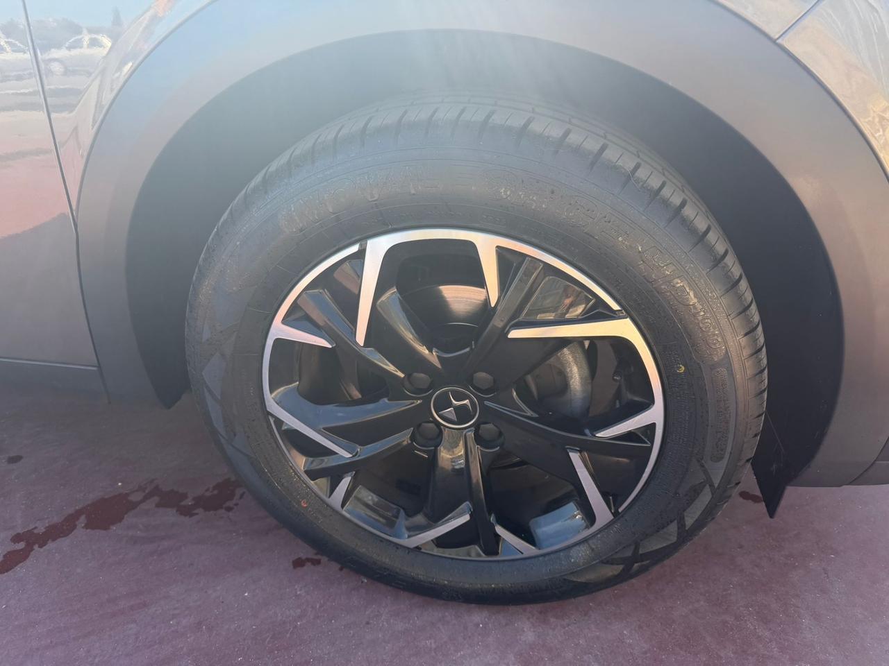 Ds DS3 3 Crossback BlueHDi 100 So Chic