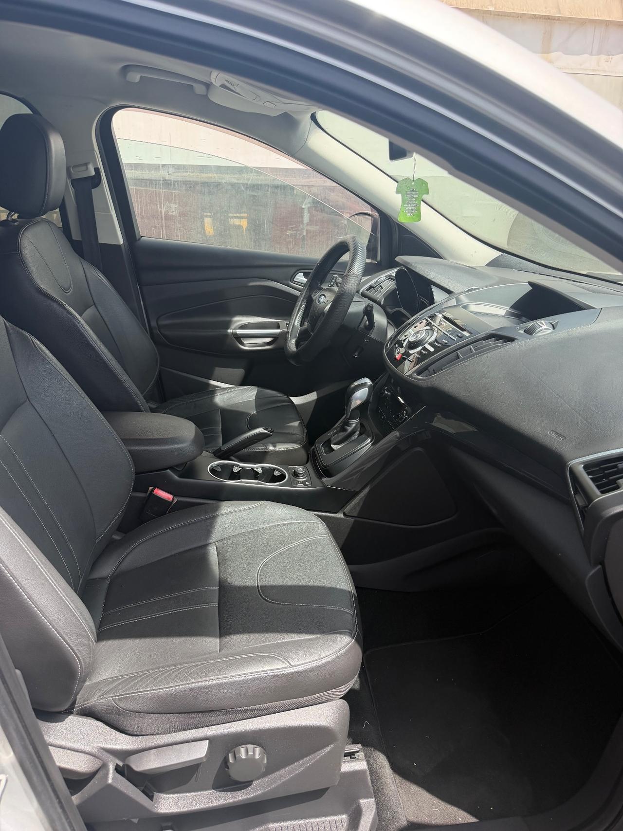 Ford Kuga 2.0 TDCI 140 CV 4WD Powershift