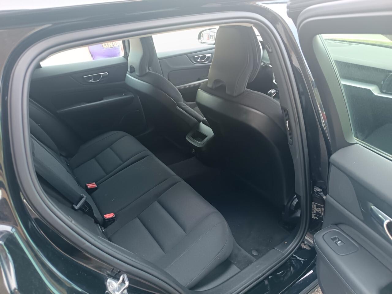 Volvo V60 D3 Geartronic Business Plus 2019.