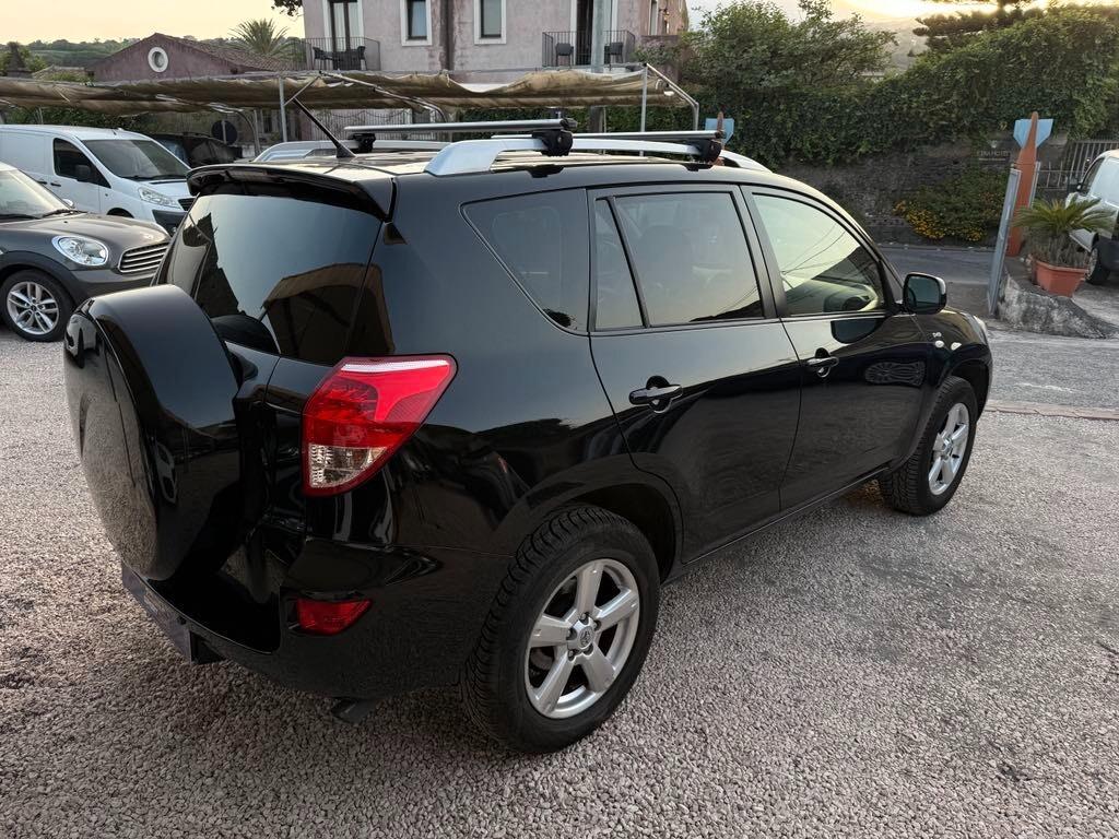 Toyota RAV 4 RAV4 2.2 D-4D 136 CV Sol