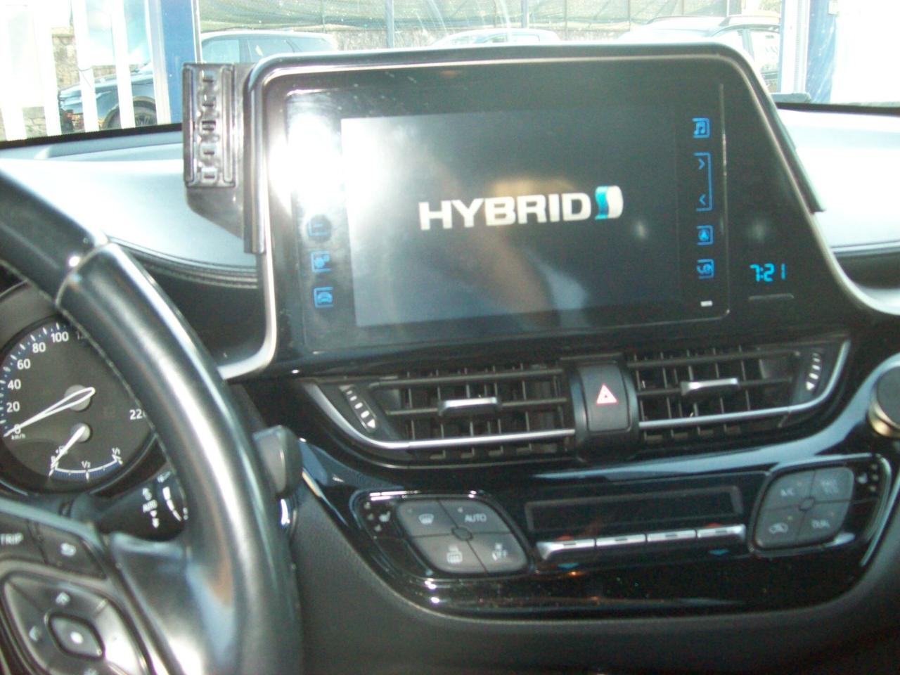 Toyota C-HR 1.8 Hybrid E-CVT Trend