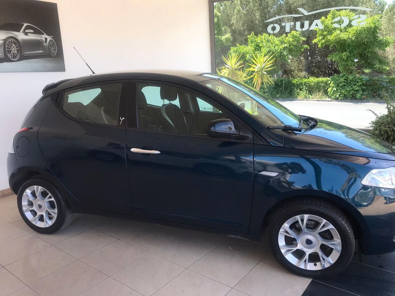 Lancia Ypsilon 1.2 69 CV 5 porte Opening Edition