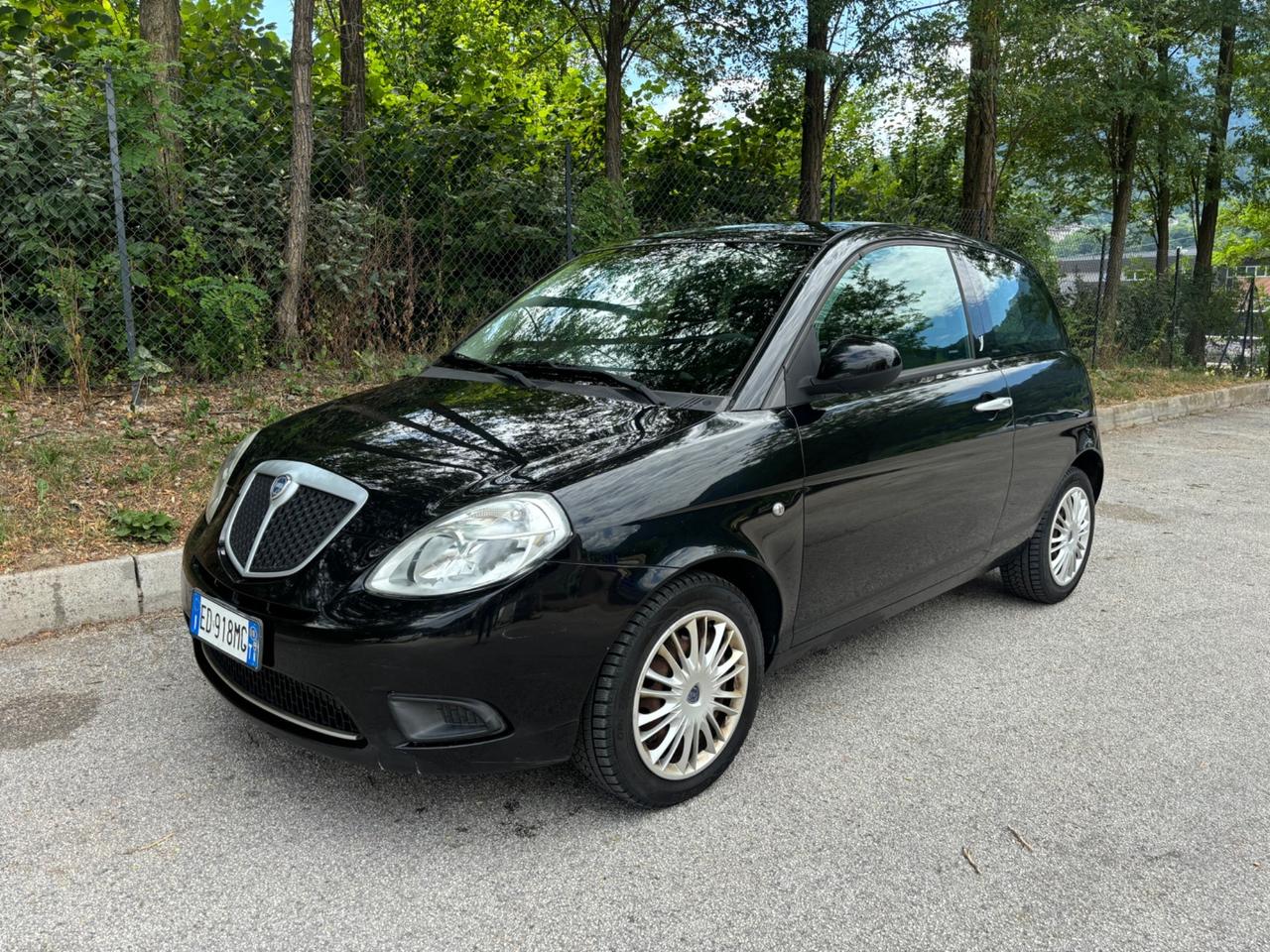 Lancia Ypsilon 1.2 69 CV NEOPATENTATI