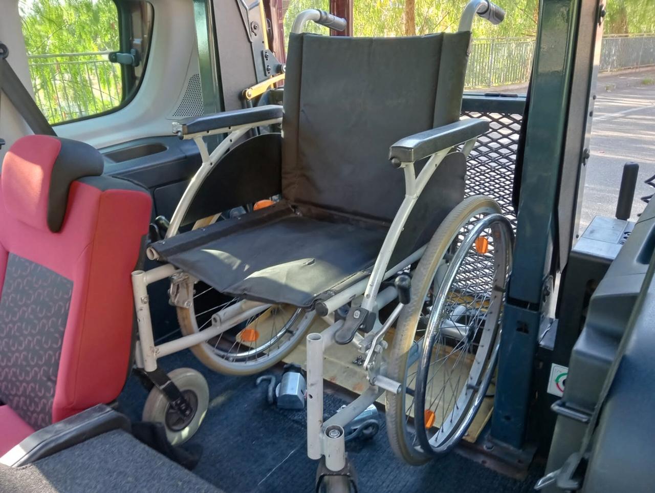 Fiat Doblo Pianale ribassato con rampa disabili in carrozzina