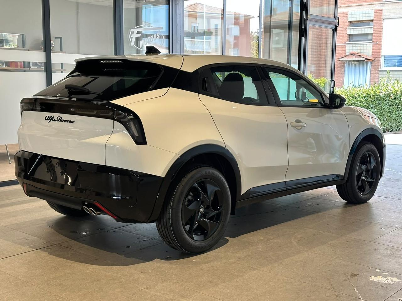 Alfa Romeo Junior 1.2 145 CV Hybrid eDCT6 Ti