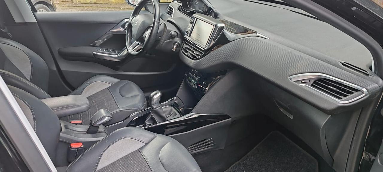 Peugeot 2008 BlueHDi 100 Allure Incidentata/Sinistrata