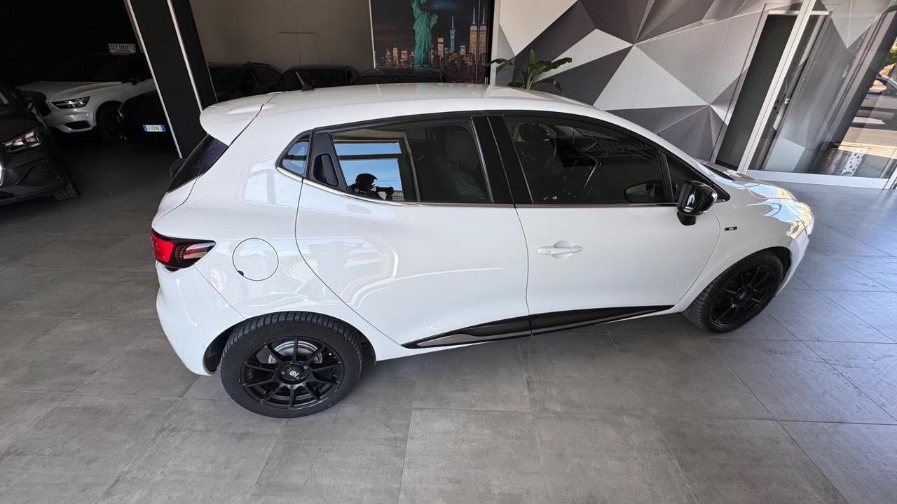 Renault Clio dCi 8V 90 CV 5 porte Moschino Life