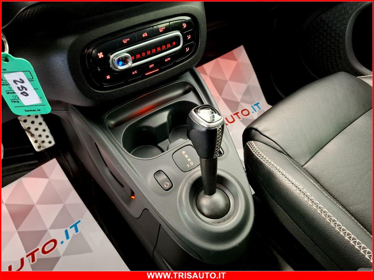 SMART Fortwo 90 0.9T Twinamic BRABUS Style NEOPATENTATI (TETTO PANORAMICO+PELLE+NAVI)